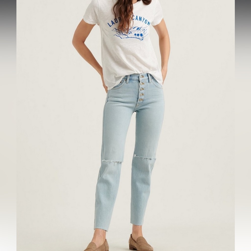 Lucky Brand mid rise authentic straight jeans with knee slits light wash